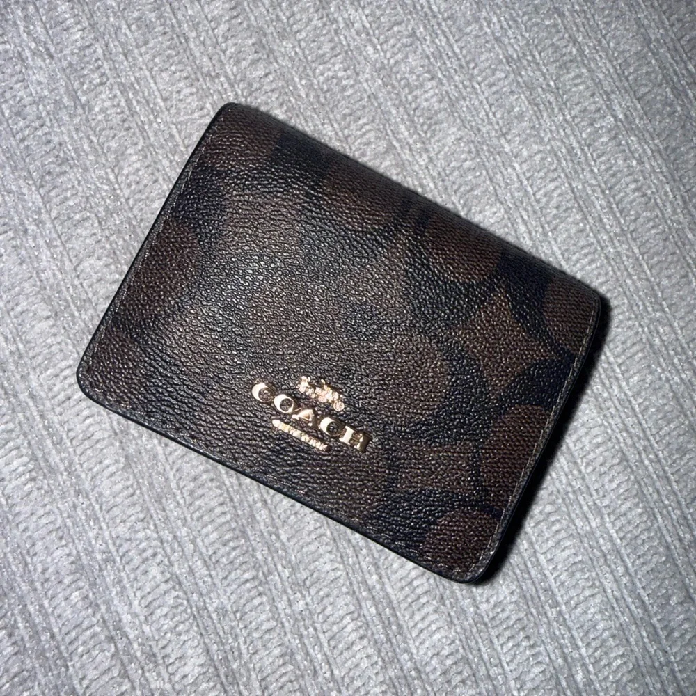 Coach Brown Wallet On Chain - LNWOT - Picture 6 of 7